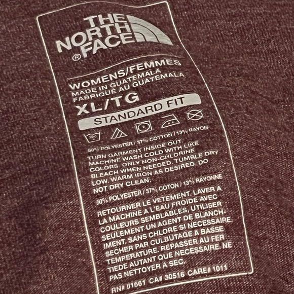 Maroon North Face Zipper Lightweight w/Hood - Picture 3 of 3